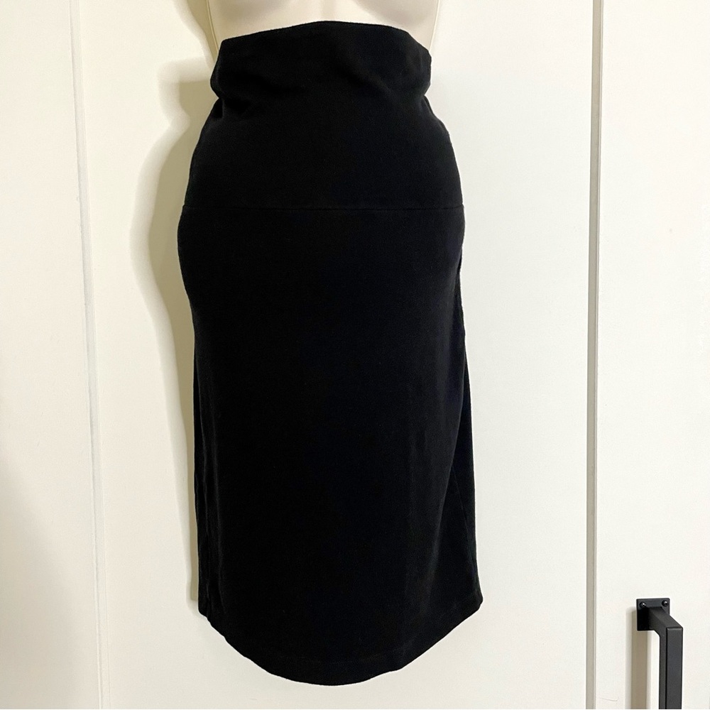 A Pea in the Pod maternity pencil skirt, knitted, black, size M